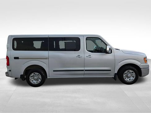 Used 2021 Nissan NV 3500 SL RWD image 5