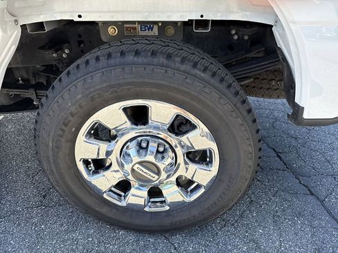 Used 2024 Ford F350 Lariat w/ Lariat Ultimate Package AWD/4WD image 18