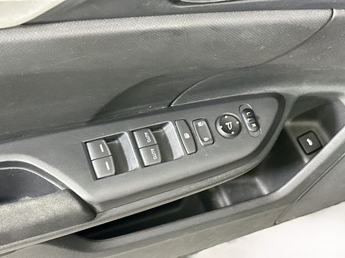 Used 2019 Honda Civic LX image 15