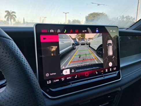 New 2026 Volkswagen Tiguan SE R-Line image 11