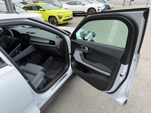 Used 2024 Polestar Polestar 2 w/ Pilot Pack RWD image 35