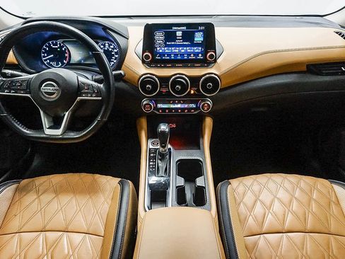 Used 2023 Nissan Sentra SV w/ SV Premium Package image 14