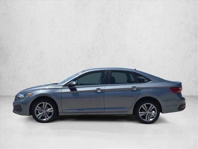 Used 2024 Volkswagen Jetta SE FWD image 9