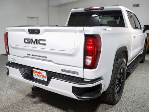 Used 2022 GMC Sierra 1500 Elevation w/ LPO, Elevation Black Package image 8