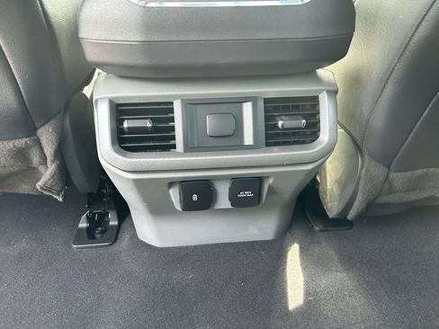Used 2023 Ford F150 Lariat AWD/4WD image 12