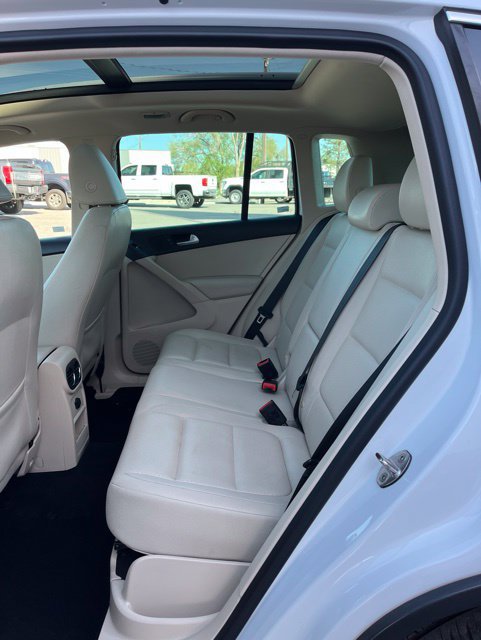 Used 2017 Volkswagen Tiguan Wolfsburg Edition FWD image 31