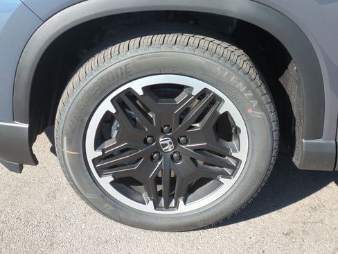 New 2026 Honda Pilot Touring image 17