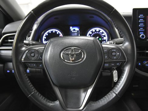 Used 2023 Toyota Camry SE FWD image 18