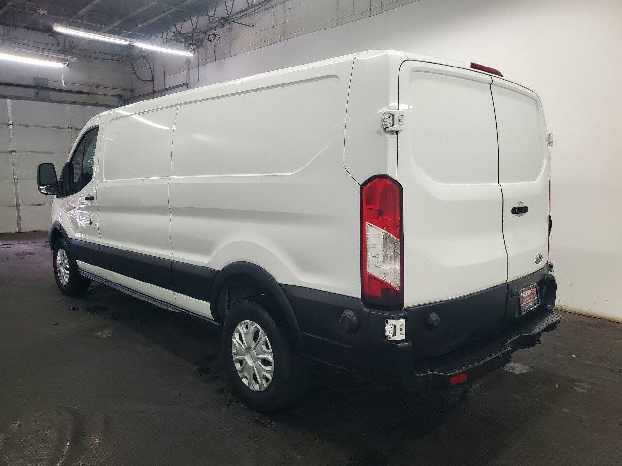 Used 2019 Ford Transit 350 148 Low Roof RWD image 5