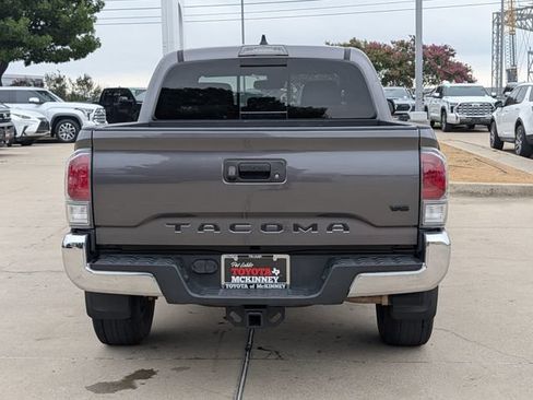 Used 2021 Toyota Tacoma TRD Off-Road AWD/4WD image 7