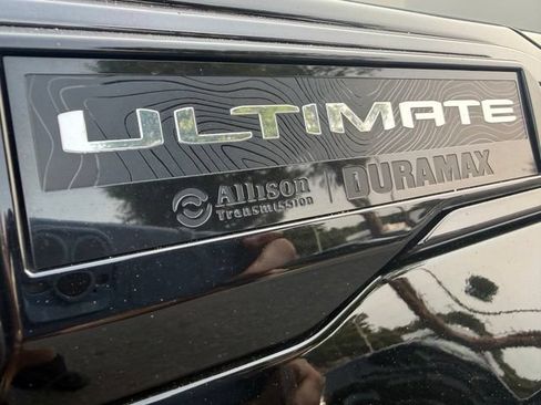 Used 2025 GMC Sierra 3500 Denali Ultimate AWD/4WD image 7