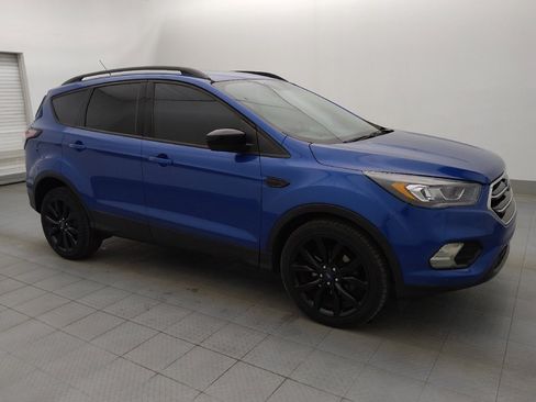 Used 2017 Ford Escape SE w/ SE Sport Appearance Package image 11