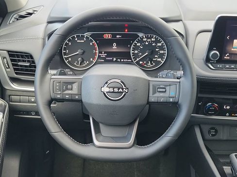 New 2026 Nissan Rogue Dark Armor FWD image 19