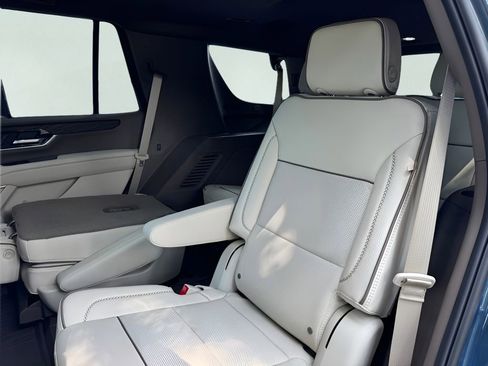 New 2026 GMC Yukon Denali w/ Denali Reserve Package AWD/4WD image 16