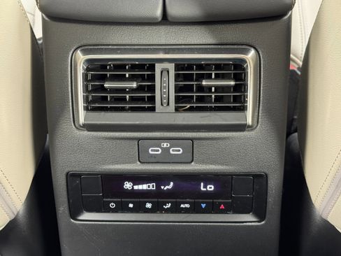 Used 2024 MAZDA CX-90 Plug-In Hybrid w/ Preferred image 32