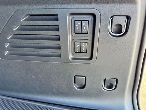 New 2026 Chevrolet Traverse RS w/ LPO, Floor Liner Package image 43