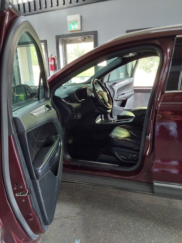 Used 2017 Lincoln MKC Select w/ Select Plus Package AWD/4WD image 12