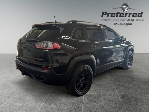 Used 2019 Jeep Cherokee Trailhawk AWD/4WD image 17