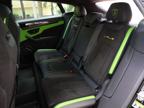 Used 2024 Lamborghini Urus S AWD/4WD image 6