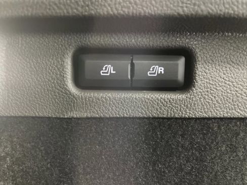 Used 2022 Lincoln Corsair AWD w/ Premium Package image 18