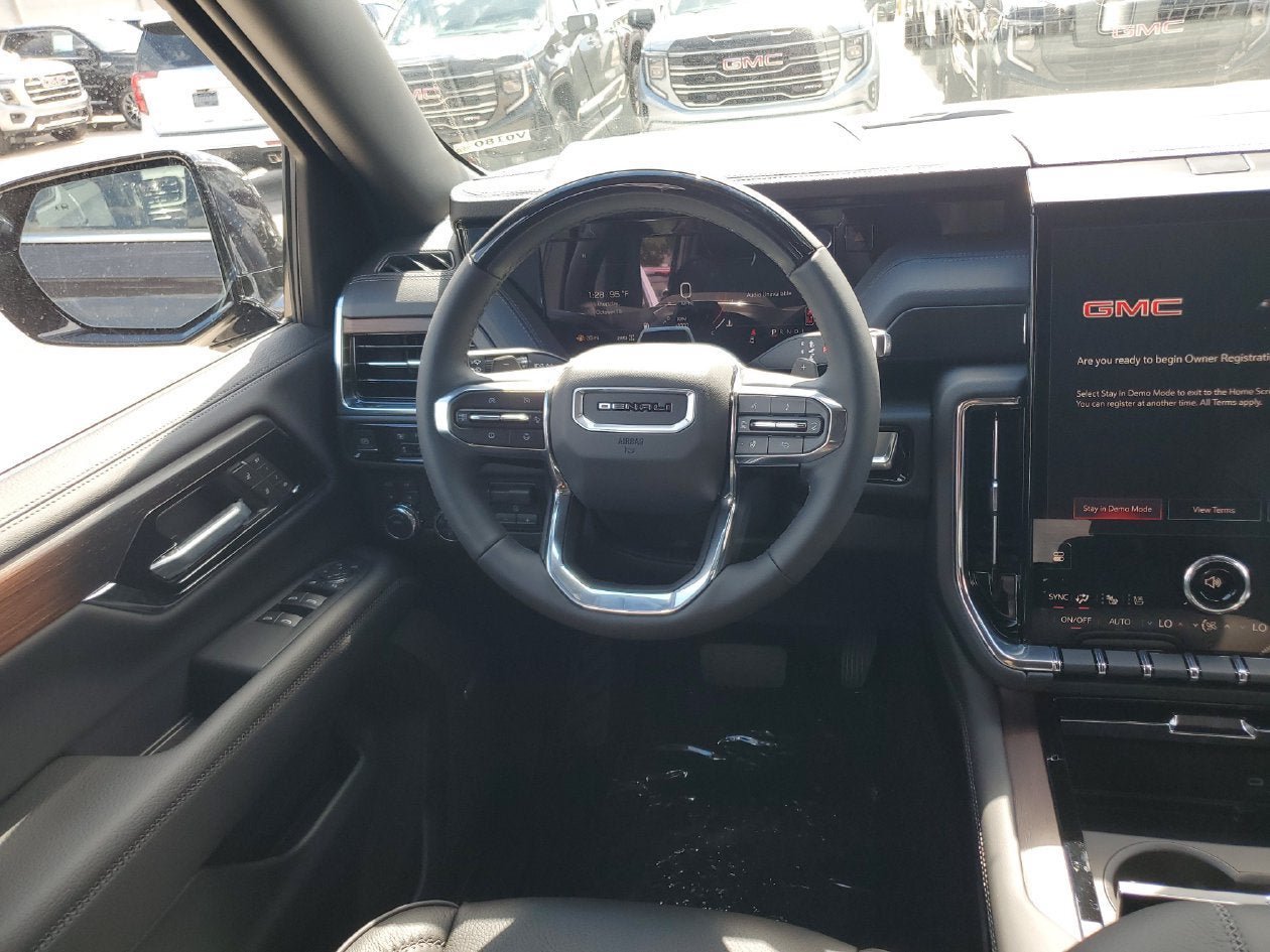 New 2027 GMC Yukon Denali w/ Denali Reserve Package AWD/4WD image 13
