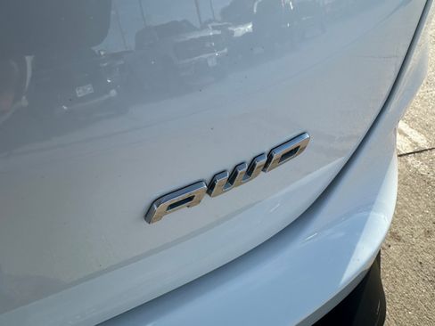 Used 2024 Ford Edge SEL w/ Class II Trailer Tow Package image 36