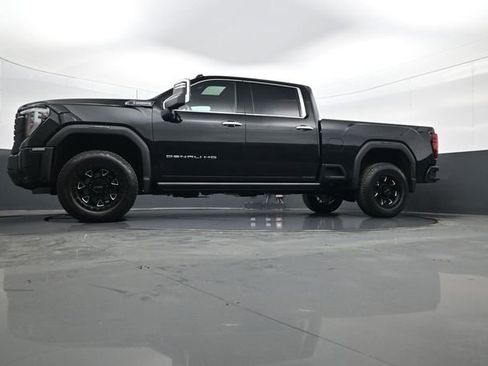 Used 2025 GMC Sierra 2500 Denali Ultimate image 28