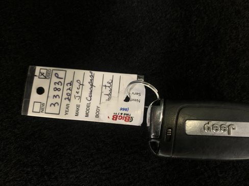 Used 2022 Jeep Compass Trailhawk w/ Trailhawk Elite Group image 23