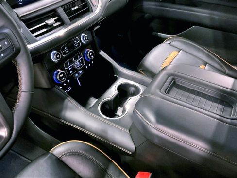 Used 2023 GMC Yukon XL AT4 image 16