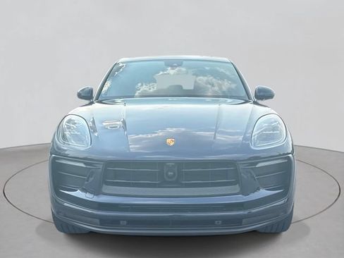Used 2022 Porsche Macan AWD/4WD image 32
