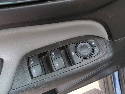 Used 2022 Chevrolet Equinox LS w/ LS Convenience Package FWD image 13