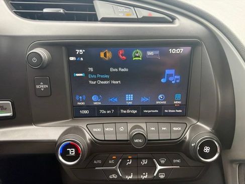 Used 2018 Chevrolet Corvette Stingray Coupe w/ 1LT RWD image 13