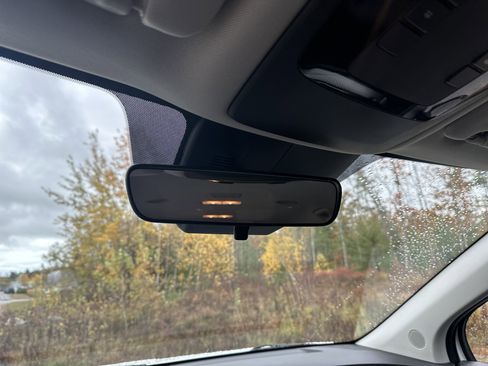 Used 2023 Kia Carnival LX image 30