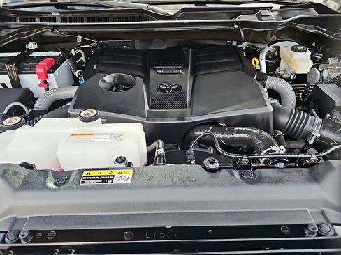 Certified 2025 Toyota Tundra SR5 w/ TRD Off-Road Package AWD/4WD image 22