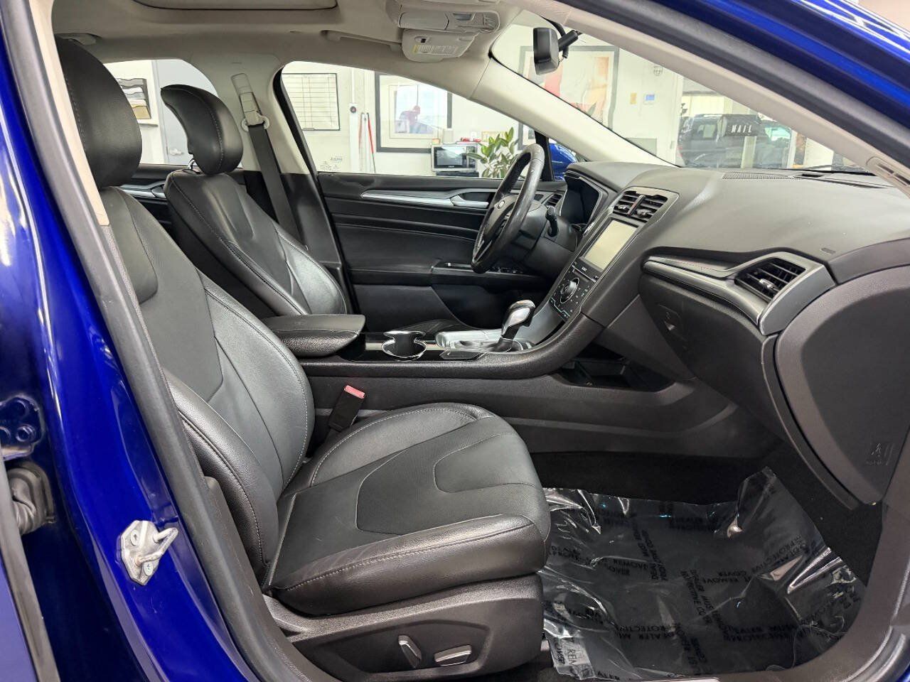 Used 2014 Ford Fusion Titanium FWD image 17