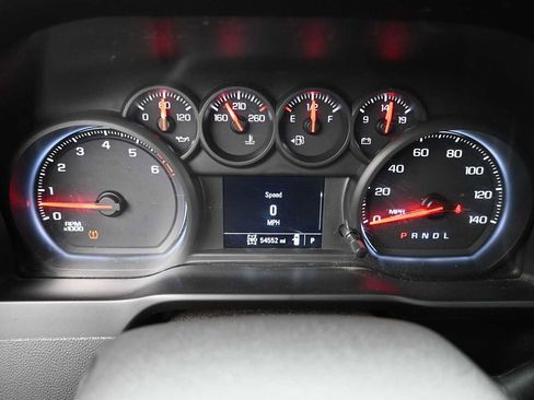Used 2019 Chevrolet Silverado 1500 Custom Trail Boss w/ Custom Convenience Package AWD/4WD image 7