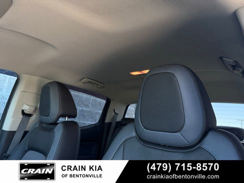 Used 2017 Chevrolet Colorado Z71 w/ Z71 Midnight Edition image 22