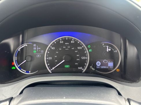 Used 2011 Lexus CT 200h Premium w/ Premium Audio Pkg FWD image 19