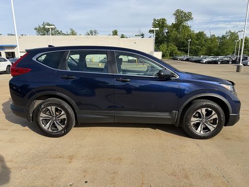 Used 2017 Honda CR-V LX image 3