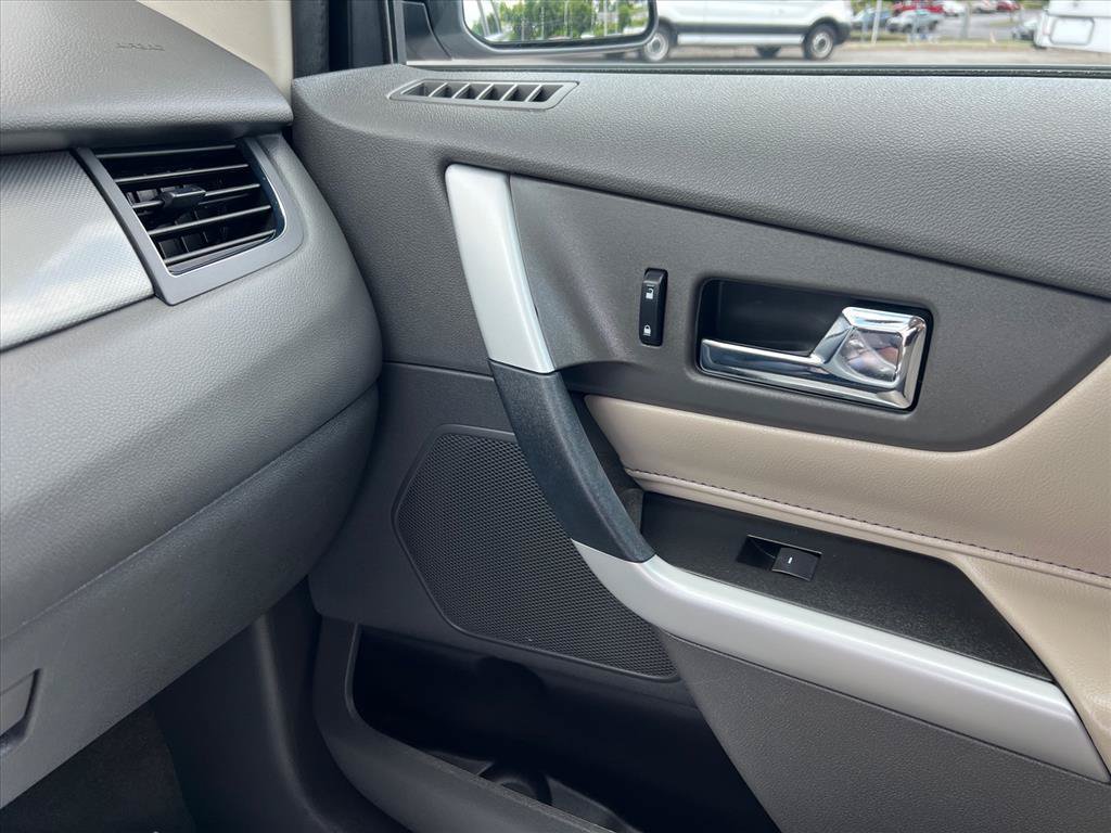 Used 2014 Ford Edge SEL w/ Equipment Group 205A AWD/4WD image 24