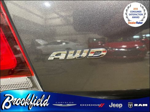 Used 2019 Chrysler 300 S image 11