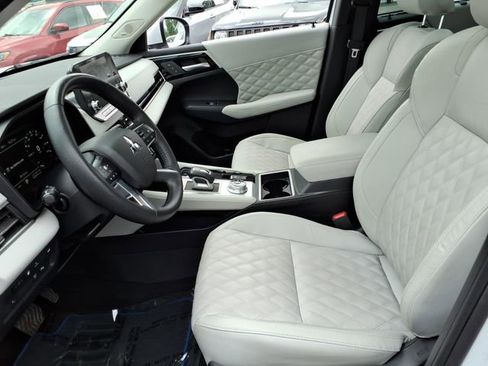 Used 2023 Mitsubishi Outlander SEL 40th Anniversary AWD/4WD image 15