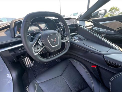 Used 2025 Chevrolet Corvette Stingray Preferred Conv w/ Z51 Performance Package RWD image 10