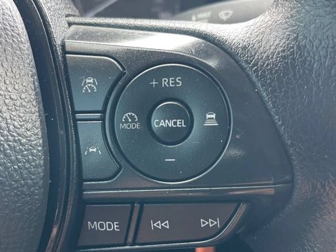 Used 2025 Toyota Corolla LE FWD image 22
