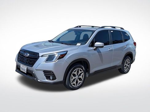 Used 2022 Subaru Forester Premium AWD/4WD image 1