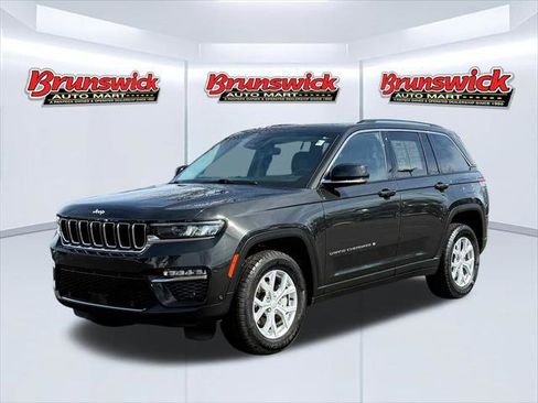 Certified 2024 Jeep Grand Cherokee Limited w/ Luxury Tech Group II image 1
