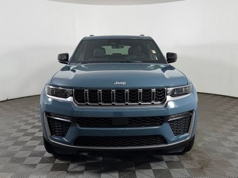 New 2026 Jeep Grand Cherokee Limited AWD/4WD image 2