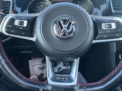 Used 2017 Volkswagen GTI SE image 19