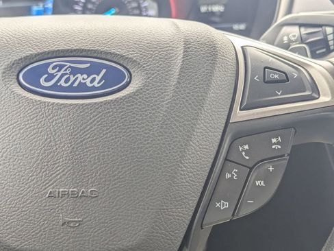 Used 2018 Ford Fusion SE w/ Fusion SE Technology Package image 15