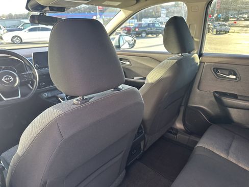 Used 2022 Nissan Rogue SV image 21